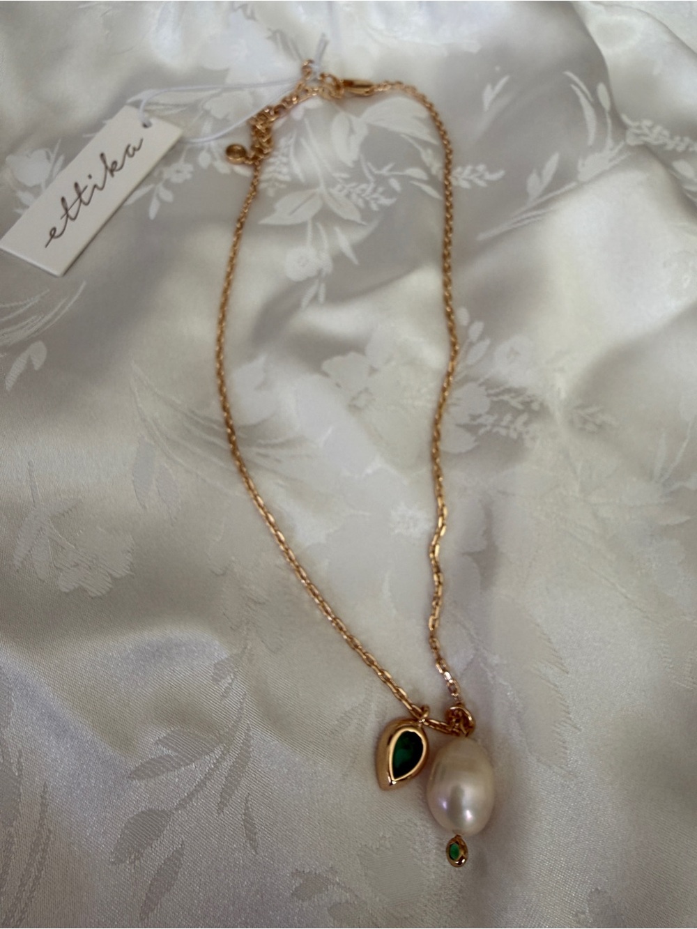 NWT ettika Gold Pearl Necklace with Green Teardrop Accents